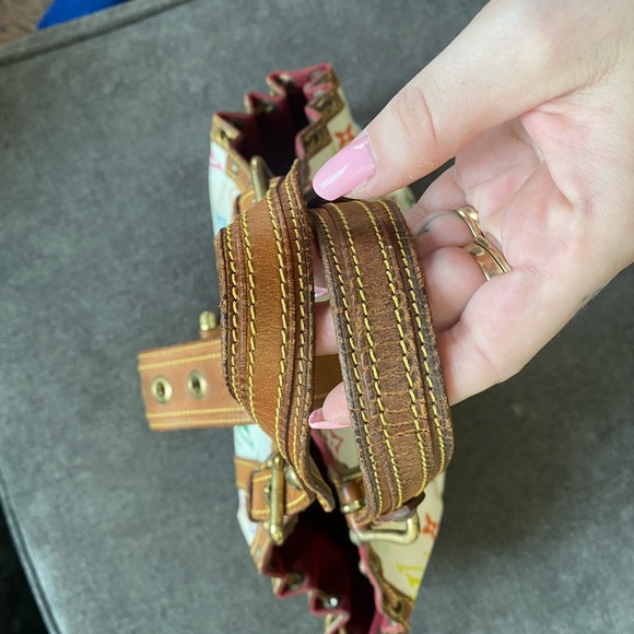 Louis Vuitton Theda - Picture 7 of 16